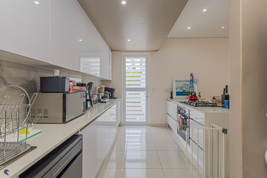 6 Bedroom Property for Sale in Country Club Western Cape